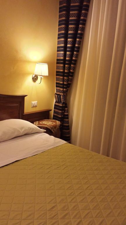 3 Lati Di Pitagora B&B Rome Luaran gambar