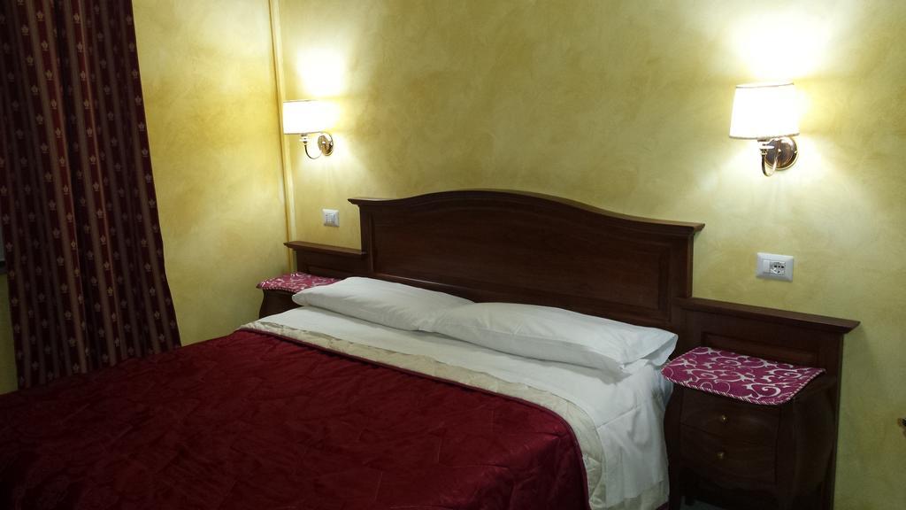 3 Lati Di Pitagora B&B Rome Luaran gambar