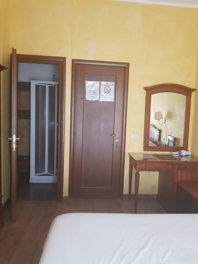 3 Lati Di Pitagora B&B Rome Luaran gambar