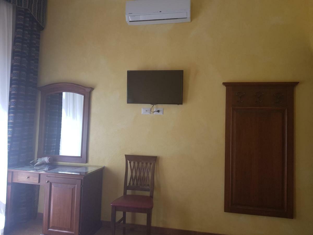 3 Lati Di Pitagora B&B Rome Luaran gambar